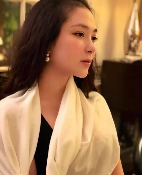 Nhan sắc Hoa hậu Nguyễn Thị Huyền ra sao sau 17 năm đăng quang? - Ảnh 4.