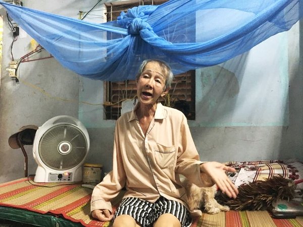 Trang Kim Sa: Tai biến nặng phải đi bán vé số, vợ biết là người chuyển giới vẫn ở bên - Ảnh 6. Trang Kim Sa: Tai biến nặng phải đi bán vé số, vợ biết là người chuyển giới vẫn ở bên - Ảnh 6.