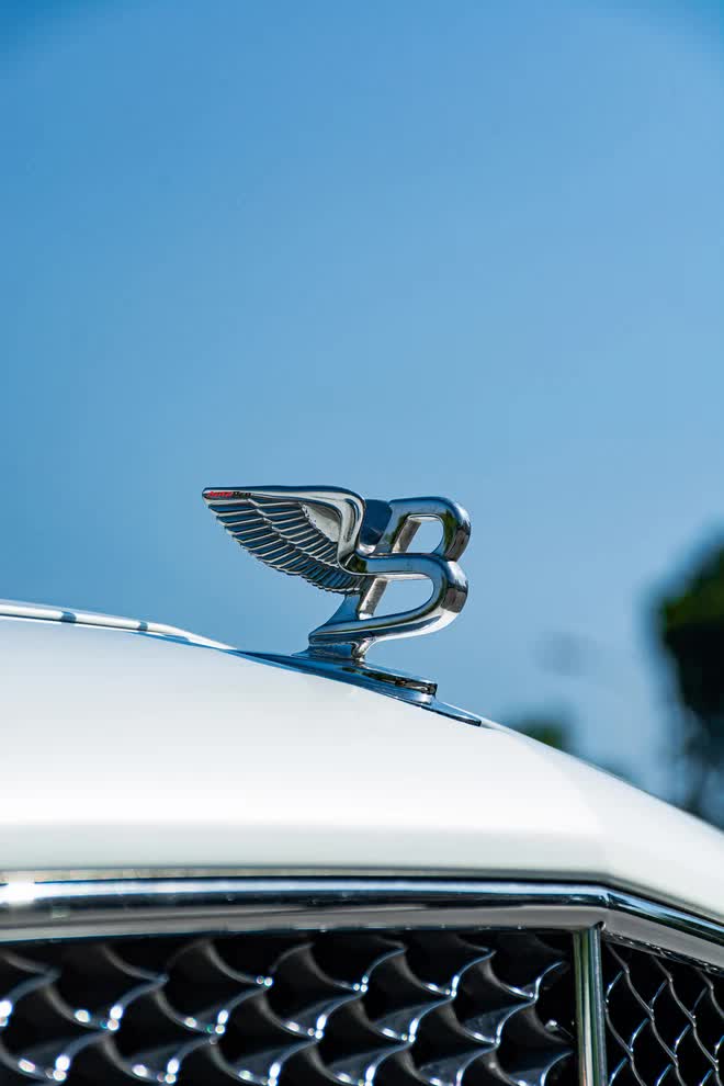 Soi lớp giấy đặc biệt trên Bentley Mulsanne Speed khiến đại gia Hà thành chịu chi cả trăm triệu đồng để dán lên chiếc xe siêu sang - Ảnh 4.