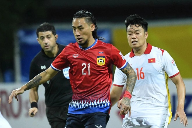 Thủ thành Việt Nam thừa nhận gặp may khi đối mặt với ngôi sao châu Âu của đội tuyển Lào - Ảnh 1.
