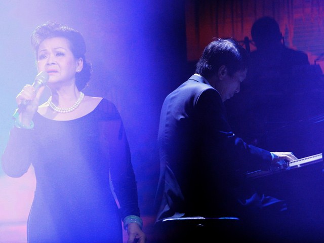 Tôi chảy nước mắt khi nhìn Phú Quang 1 mình bên chiếc dương cầm giữa vùng sáng khói sương! - Ảnh 4.