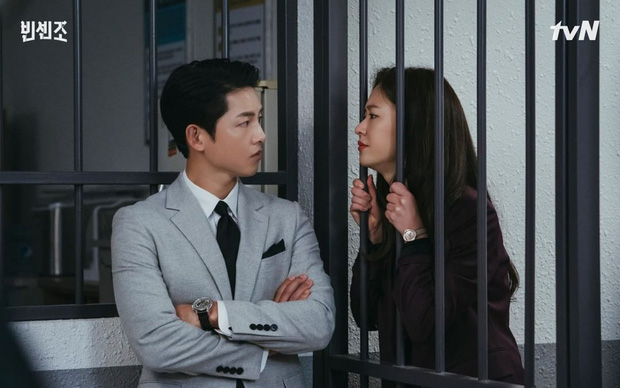 HOT: Song Joong Ki bị tóm sống ảnh hẹn hò tình tin đồn Jeon Yeo Bin, có hạnh phúc mới sau 2 năm ly hôn Song Hye Kyo? - Ảnh 3.