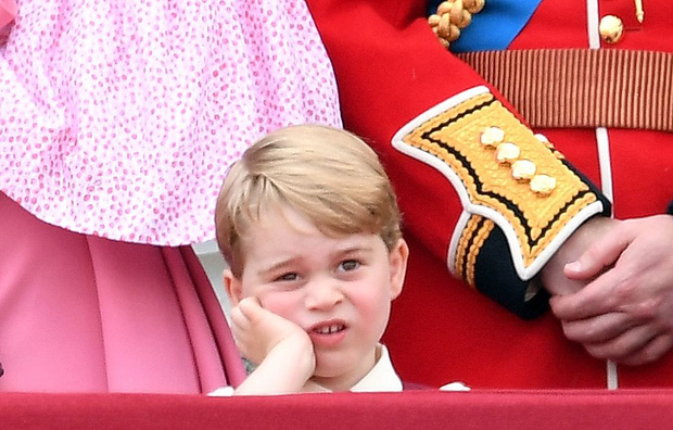 Đức Vua tương lai của Hoàng gia Anh: Những khoảnh khắc thần thái ngất trời của Hoàng tử bé George, mới 7 tuổi nhưng đã ra dáng anh cả - Ảnh 22.