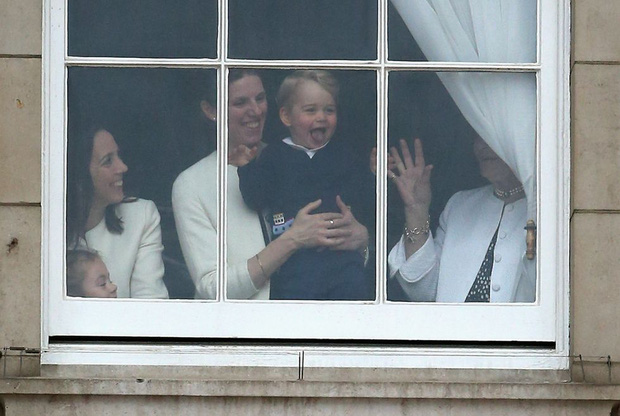 Đức Vua tương lai của Hoàng gia Anh: Những khoảnh khắc thần thái ngất trời của Hoàng tử bé George, mới 7 tuổi nhưng đã ra dáng anh cả - Ảnh 27.
