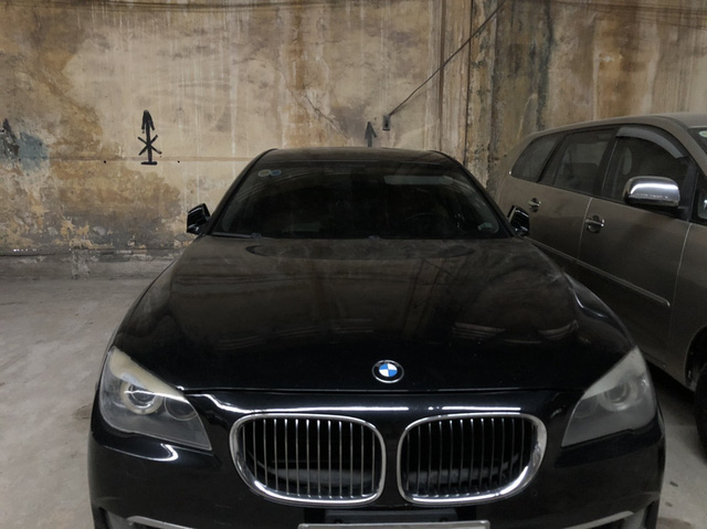 ODO 200.000km, BMW 740Li được rao giá rẻ như Mazda3 kèm quảng cáo: ‘Xe đổ xăng là chạy’ - Ảnh 1.
