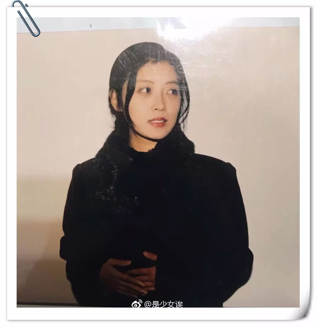 Tuổi trẻ chưa trải sự đời, xem album ảnh cũ của phụ huynh mà ngỡ photobook minh tinh ngày xưa - Ảnh 1. Tuổi trẻ chưa trải sự đời, xem album ảnh cũ của phụ huynh mà ngỡ photobook minh tinh ngày xưa - Ảnh 1.