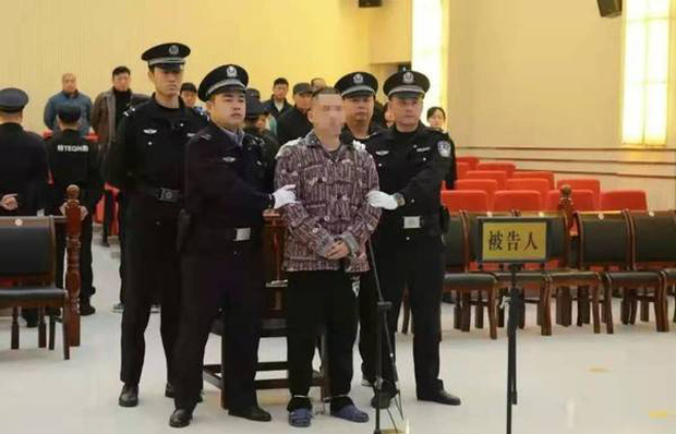 Gã côn đồ sát hại bé trai 9 tuổi giữa ban ngày từng gây chấn động Trung Quốc đã bị tử hình, nhưng thái độ của gia đình hắn vẫn gây phẫn nộ - Ảnh 3.
