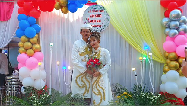 Một YouTuber đình đám của Việt Nam vừa cưới vợ, sính lễ vô cùng khác lạ nhưng cũng chưa gây chú ý bằng dàn phù rể - Ảnh 7.