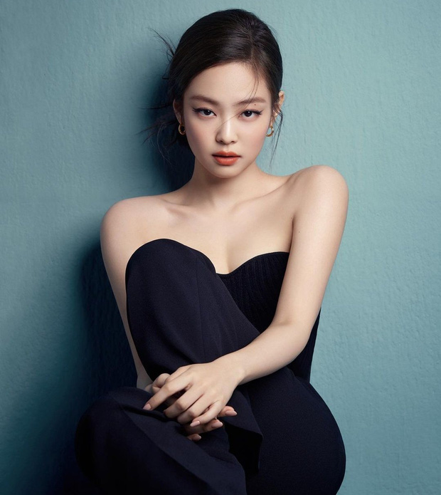 Nhan sắc dàn bạn gái quá hot của G-Dragon: Jennie át cả minh tinh Joo Yeon về độ sexy, 2 nàng thơ Nhật Bản khuynh đảo châu Á - Ảnh 37.