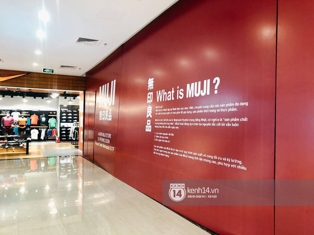 Hot: MUJI âm thầm căng bạt đỏ tại Vincom Center Metropolis, ngày khai trương tại Hà Nội chẳng còn xa - Ảnh 7.