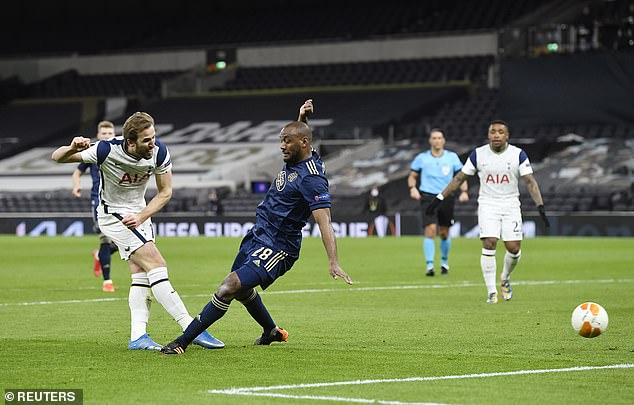 Tottenham 2-0 Dinamo Zagreb: Show diễn của Harry Kane - Ảnh 1.