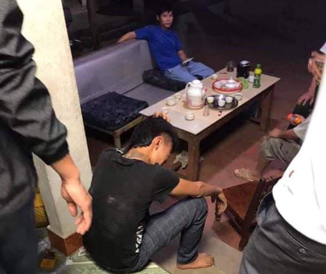 Chân dung đối tượng 16 tuổi đâm thương vong 3 nhân viên quán hát ở Thái Nguyên - Ảnh 1.