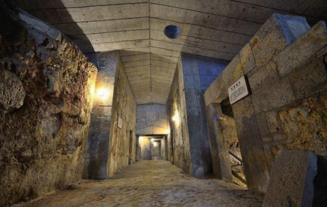Trộm mộ vơ vét kho báu trong mộ cổ, bán được với giá 4 triệu NDT - Chuyên gia nói ngay: Có mắt như không - Ảnh 3.