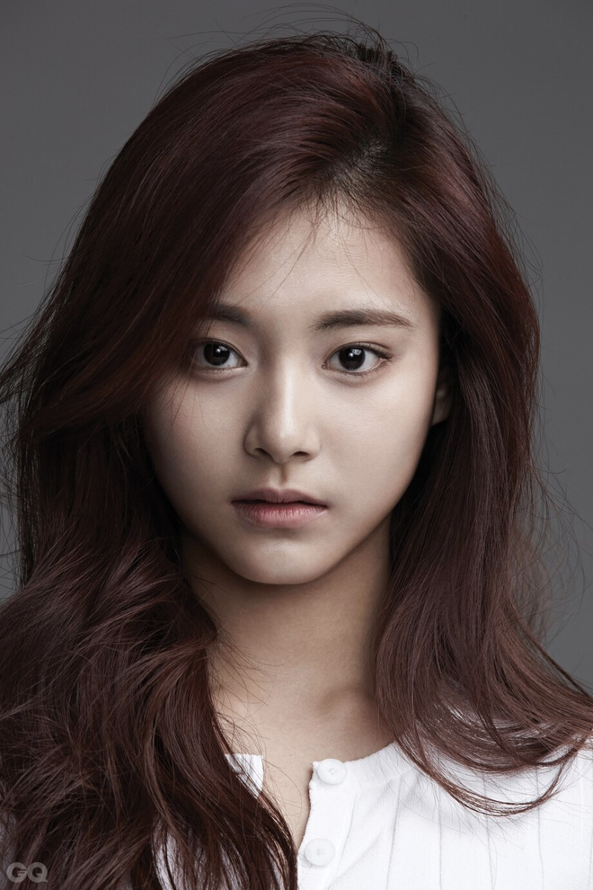 Style makeup và kiểu tóc khác biệt của Twice sau 5 năm debut: Ai cũng “lột  xác” đáng khen, nể nhất Momo, Dahyun