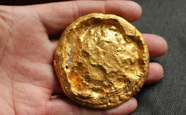 Lão nông đào được 60kg vàng dưới giếng, chuyên gia nhận định: Còn 200 tấn vàng nữa - Ảnh 1.
