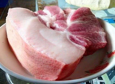Khi mua thịt lợn, nên chọn chân trước hay chân sau: Người bán thịt ít khi nói bí mật này cho bạn - Ảnh 2.