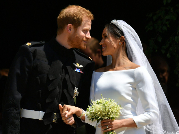 Bị tung bằng chứng, vợ chồng Meghan Markle cuối cùng đã thừa nhận mình nói sai sự thật về đám cưới trong phỏng vấn bom tấn vừa qua - Ảnh 1.