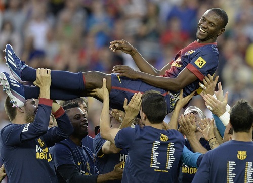 Eric Abidal vén màn BÍ MẬT Barcelona - Ảnh 5.