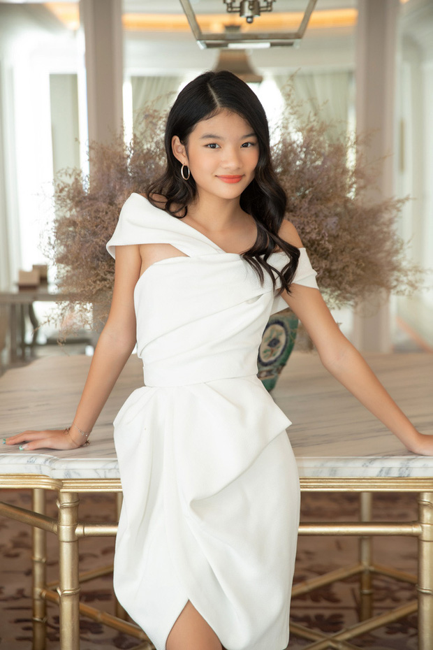 Nhìn lại loạt khoảnh khắc bùng nổ visual của con gái Trương Ngọc Ánh: Mới 13 tuổi đã được dự đoán là Hoa hậu, đôi chân cực phẩm vượt mặt cả mẹ - Ảnh 7.