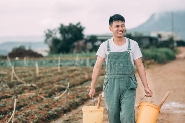 Giám khảo Siêu Trí Tuệ: Mỗi năm tôi thi lại ít nhất là 2 môn, không năm nào thoát khỏi môn tiếng Anh - Ảnh 3.