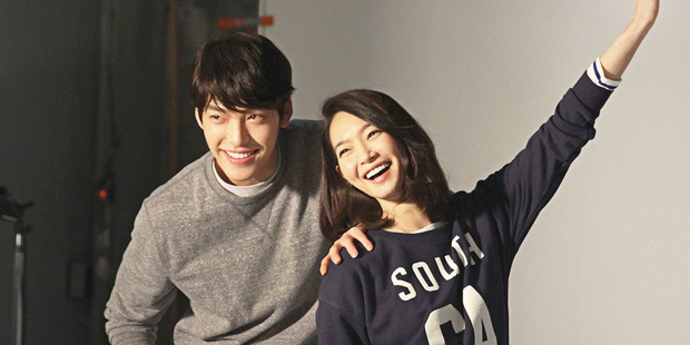 Kim Woo Bin - Shin Min Ah: Từng là kẻ bội bạc và tiểu tam tin đồn, 2 năm biến cố chấn động kết lại bằng chuyện tình diệu kỳ giữa showbiz - Ảnh 3.