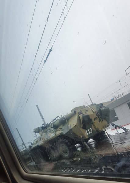 Nga triển khai xe bọc thép đến biên giới Ukraine?  - Ảnh 3.