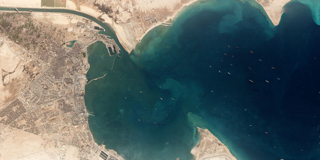 Cuộc khủng hoảng trên Kênh đào Suez: Một ngọn gió đã khiến hàng trăm tàu thuyền đứng im, gây thiệt hại cả chục tỷ đô cho thương mại toàn cầu như thế nào? - Ảnh 3.