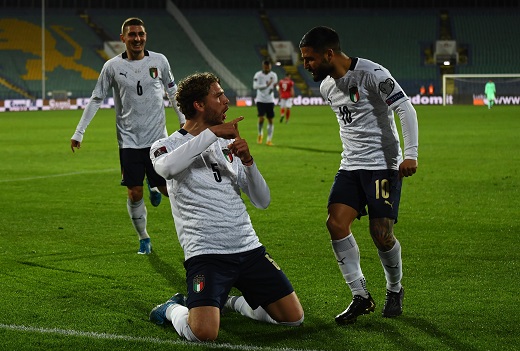 Bulgaria 0-2 Italia: Ngôi đầu về tay Azzurri - Ảnh 2.