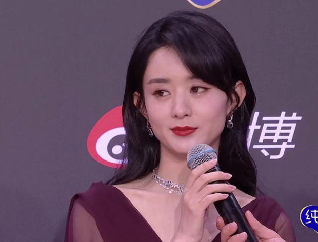 Triệu Lệ Dĩnh ngày càng xuống sắc, lộ rõ dấu hiệu lão hoá khó giấu nổi ở tuổi 33 - Ảnh 6. Triệu Lệ Dĩnh ngày càng xuống sắc, lộ rõ dấu hiệu lão hoá khó giấu nổi ở tuổi 33 - Ảnh 6.