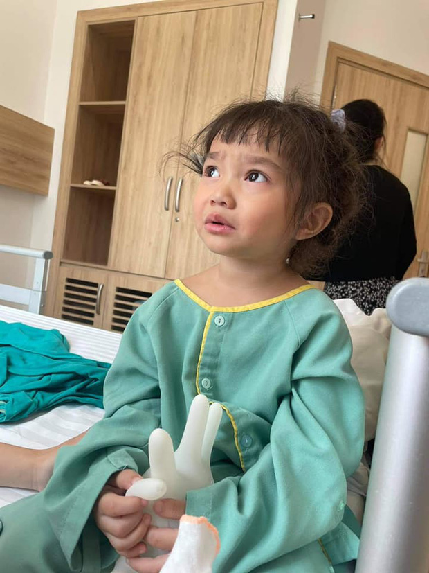 Con gái Lê Dương Bảo Lâm mới 3 tuổi đã phải thực hiện phẫu thuật, nguyên nhân khiến công chúng không khỏi thương xót - Ảnh 1.