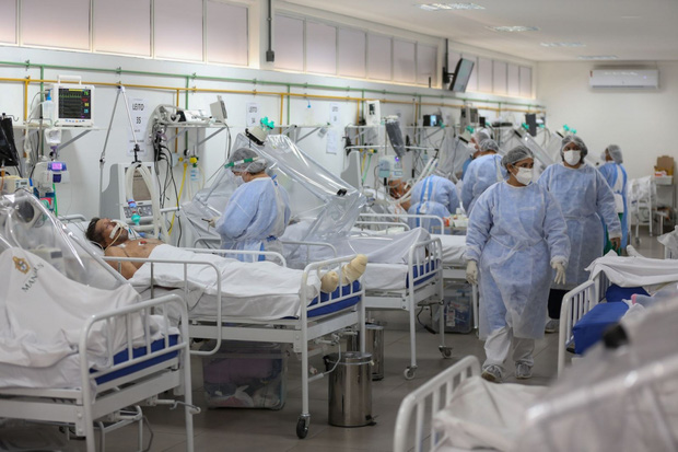 Biến chủng SARS-CoV-2 đẩy Brazil v&agrave;o &ldquo;cơn &aacute;c mộng kh&ocirc;ng hồi kết&rdquo; - Ảnh 2.