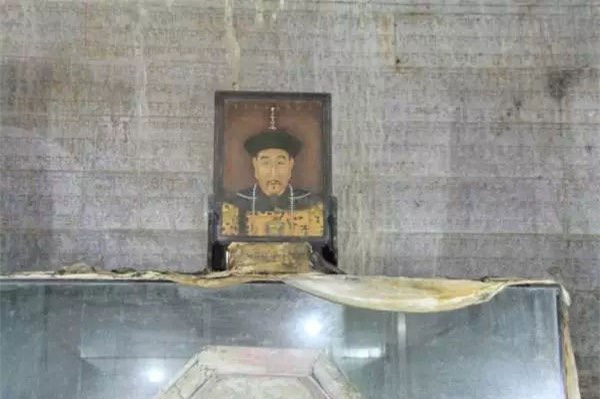 Tên trộm mộ khét tiếng nhất thế giới: Dám mạo phạm thái hậu, hoàng đế - Ảnh 8.