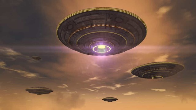 Những vụ nhìn thấy UFO nổi tiếng nhất trên thế giới - Ảnh 2.