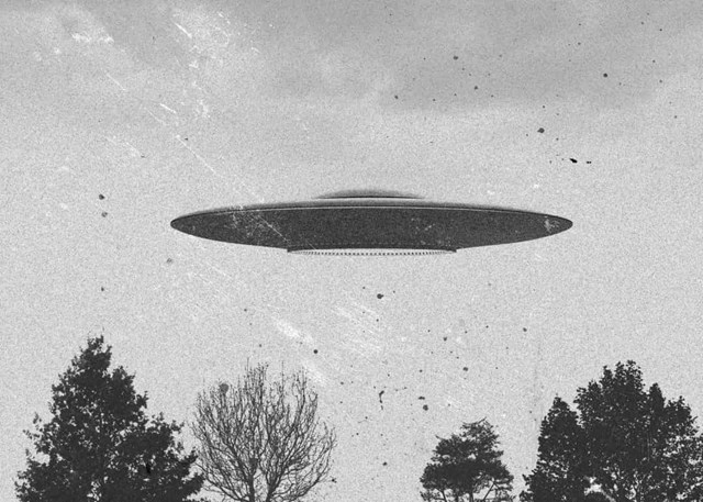 Những vụ nhìn thấy UFO nổi tiếng nhất trên thế giới - Ảnh 15.