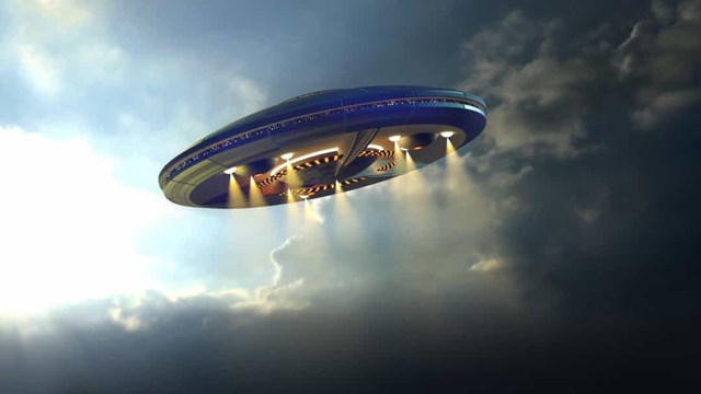 Những vụ nhìn thấy UFO nổi tiếng nhất trên thế giới - Ảnh 3.