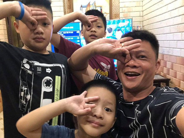 Con trai út nhà BTV Quang Minh mới lớp 1 đã được cô giáo giao vị trí quan trọng, bố nghe xong toát mồ hôi hột vì áp lực giùm - Ảnh 3.