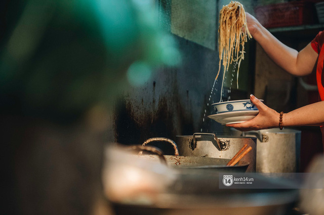 Ngoài gốm sứ, Bát Tràng còn có mâm cỗ với món ăn tiến vua đặc biệt, đại diện cho cái tầm rất khác của ẩm thực Việt Nam - Ảnh 5.