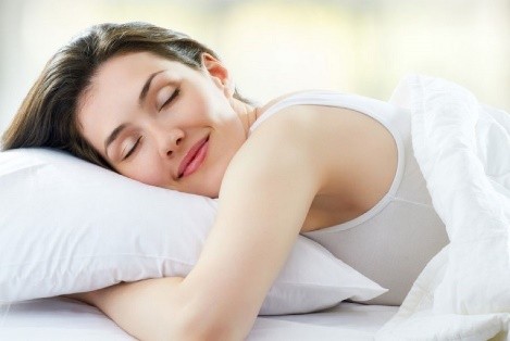 Giấc ngủ quan trọng thế nào với làn da? - Ảnh 1.