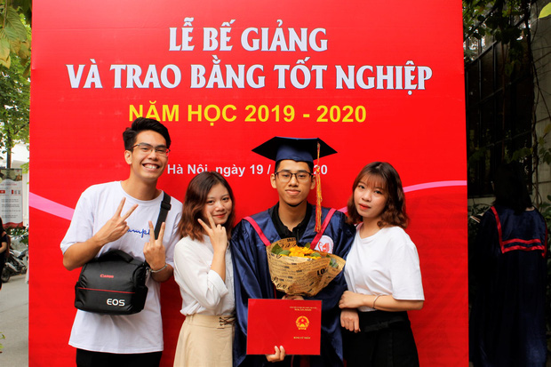 Bạn bè, thầy cô tiếc thương chàng trai 23 tuổi qua đời vì ung thư máu: Cuộc đời này em đã đủ rực rỡ và làm những điều phi thường rồi! - Ảnh 1.