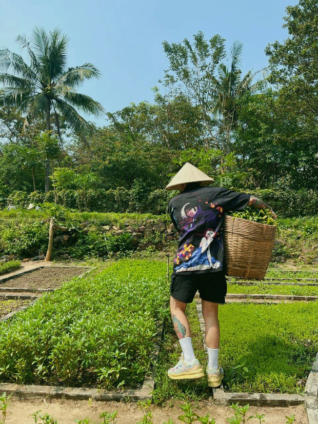 Cuối cùng Binz - Châu Bùi đã bị tóm sống ảnh hẹn hò bên nhau và đây là biểu cảm của chàng rapper bên người yêu - Ảnh 3.