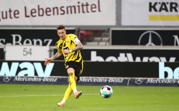 Rượt đuổi nghẹt thở, Borussia Dortmund nhọc nhằn đánh bại Stuttgart trong cơn mưa bàn thắng - Ảnh 4.