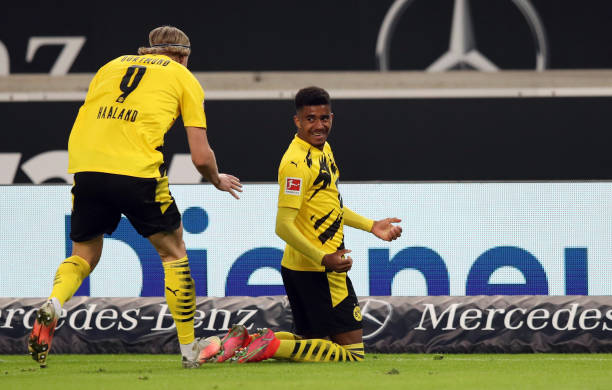 Rượt đuổi nghẹt thở, Borussia Dortmund nhọc nhằn đánh bại Stuttgart trong cơn mưa bàn thắng - Ảnh 6.