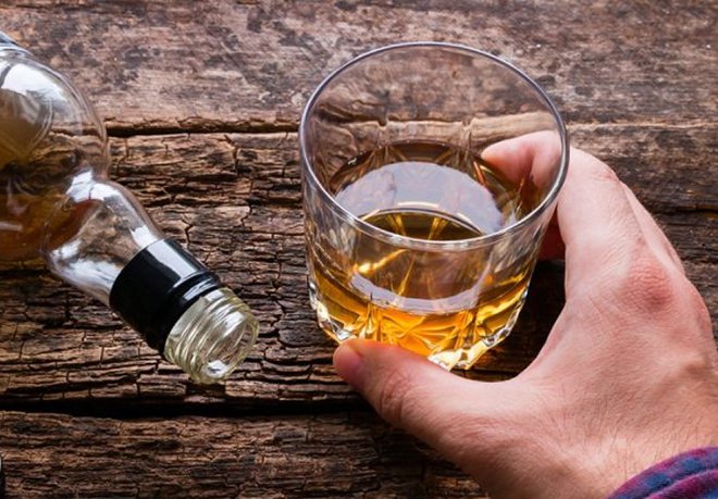 BS dinh dưỡng khuyên: Top 5 thực phẩm nên ăn kèm khi uống rượu bia để giảm bớt tác hại - Ảnh 1. BS dinh dưỡng khuyên: Top 5 thực phẩm nên ăn kèm khi uống rượu bia để giảm bớt tác hại - Ảnh 1.