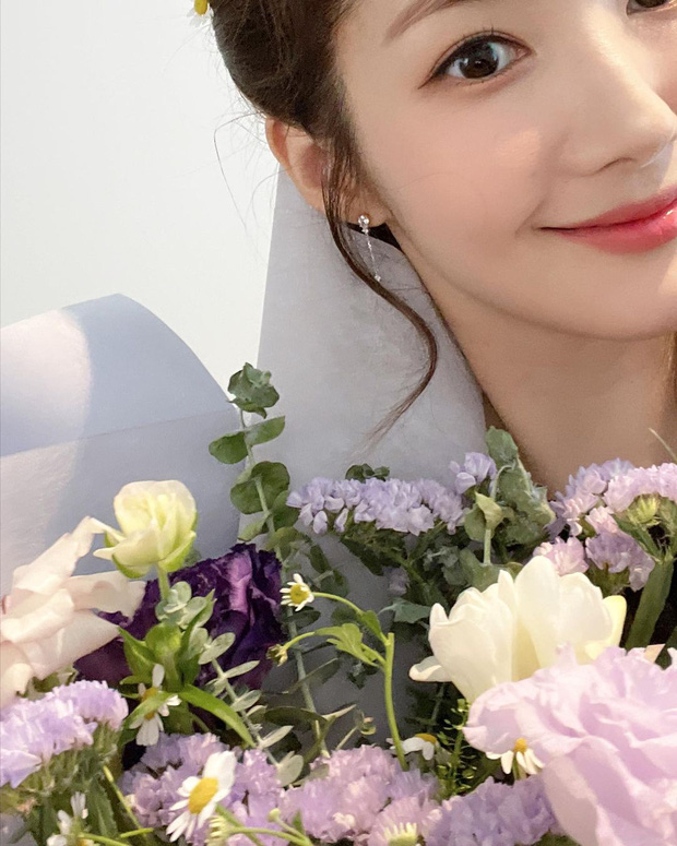 Park Min Young - Park Seo Joon lộ bằng chứng hẹn hò ngắm hoa anh đào, còn dùng chiêu này để đánh lạc hướng? - Ảnh 4.