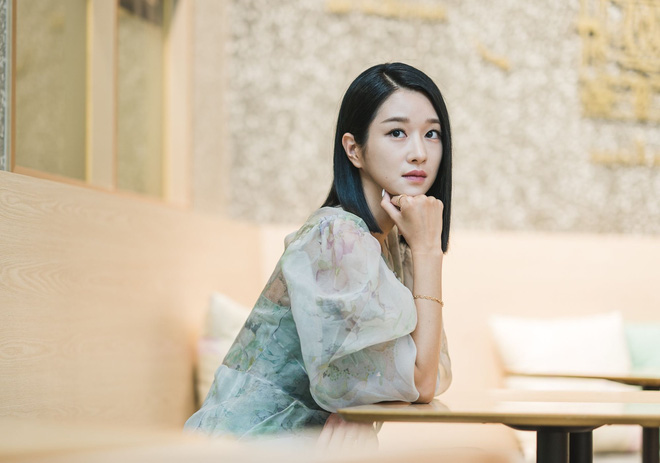 Seo Ye Ji: Đóa hoa báu vật nở muộn bị lột mặt nạ sau 1 đêm, điên nữ đáng sợ từ phim ra đời thực mấp mé ở bờ vực toang cả sự nghiệp - Ảnh 13.