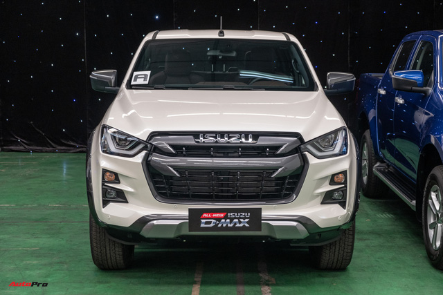 Ra mắt Isuzu D-Max 2021 tại Việt Nam: Giá từ 630 triệu đồng, lột xác để thoát ế - Ảnh 1.