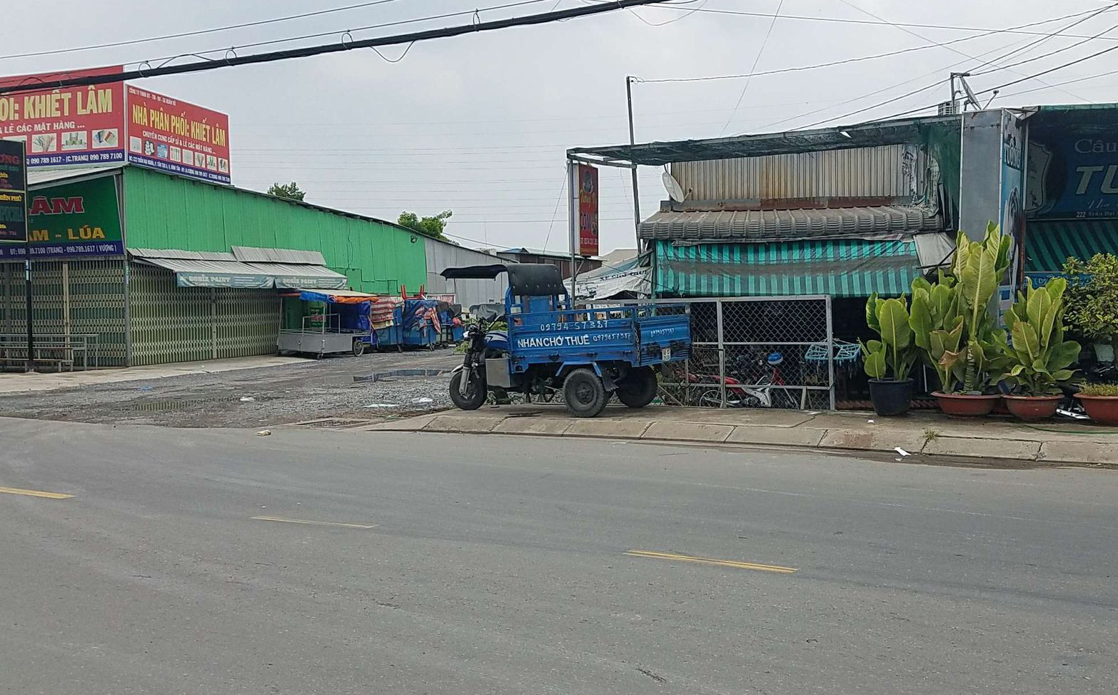 Trêu ghẹo phụ nữ, 2 thanh niên bị nhóm đối tượng lạ mặt chặn xe máy, đâm thương vong ở Sài Gòn