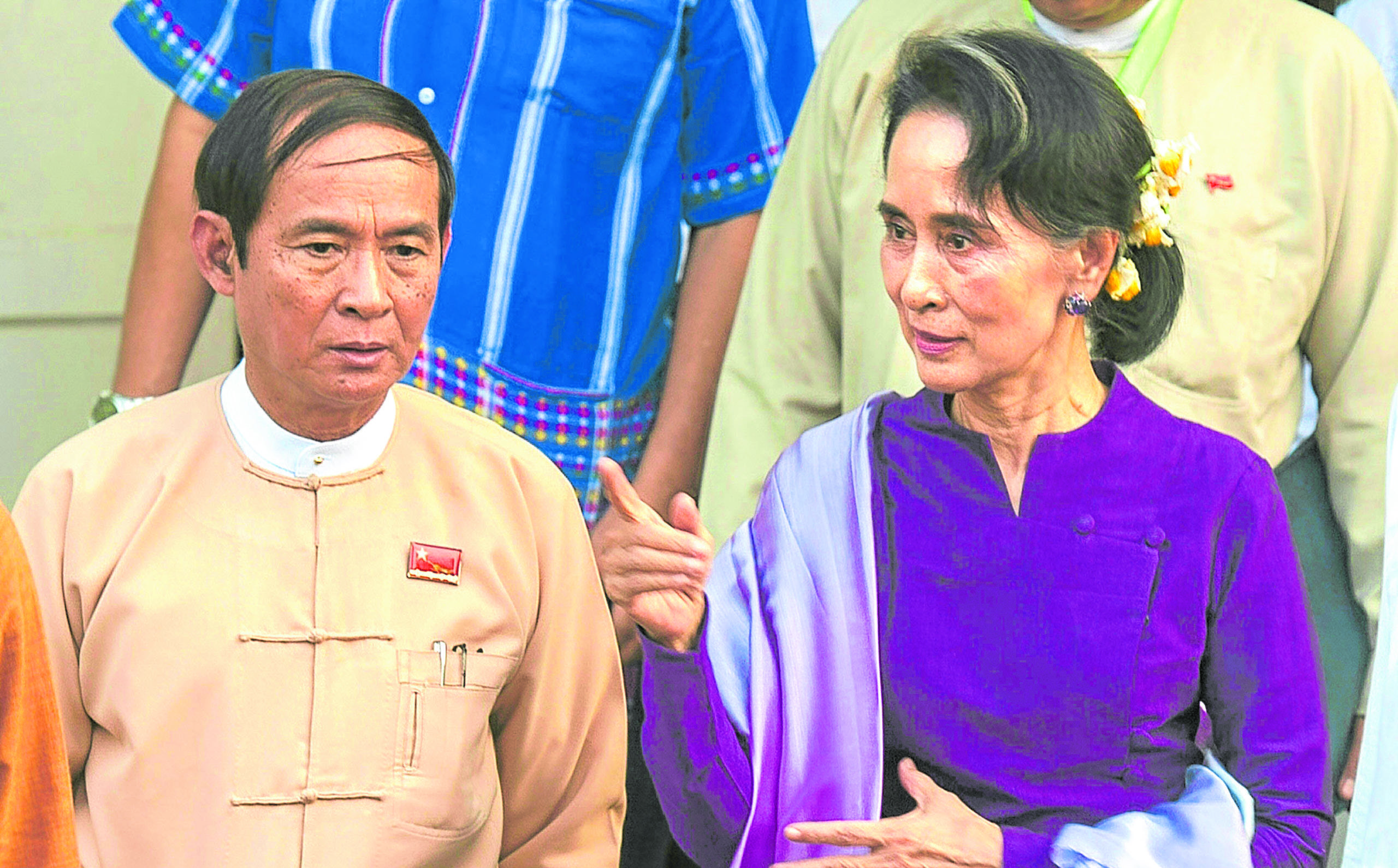 Chính phủ Đoàn kết Dân tộc Myanmar tuyên bố thành lập, bà Aung San Suu Kyi làm Cố vấn nhà nước