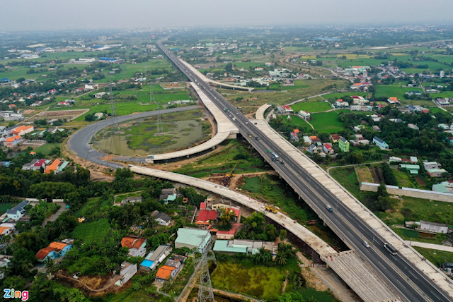 Chủ tịch Long An: Xây 3 tuyến đường huyết mạch, tạo động lực thu hút đầu tư - Ảnh 2.