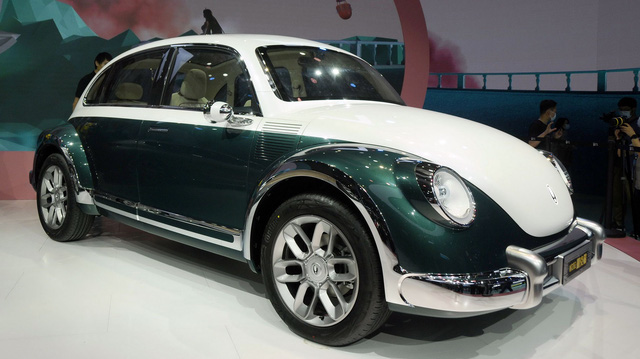 Cùng tham gia triển lãm Thượng Hải, Volkswagen bất ngờ kiện đối thủ sau khi nhìn thấy mẫu xe này - Ảnh 1.